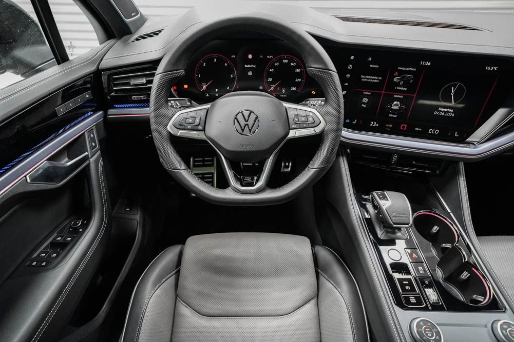 Volkswagen Touareg 2026 г. Чёрный, пробег 20 км
