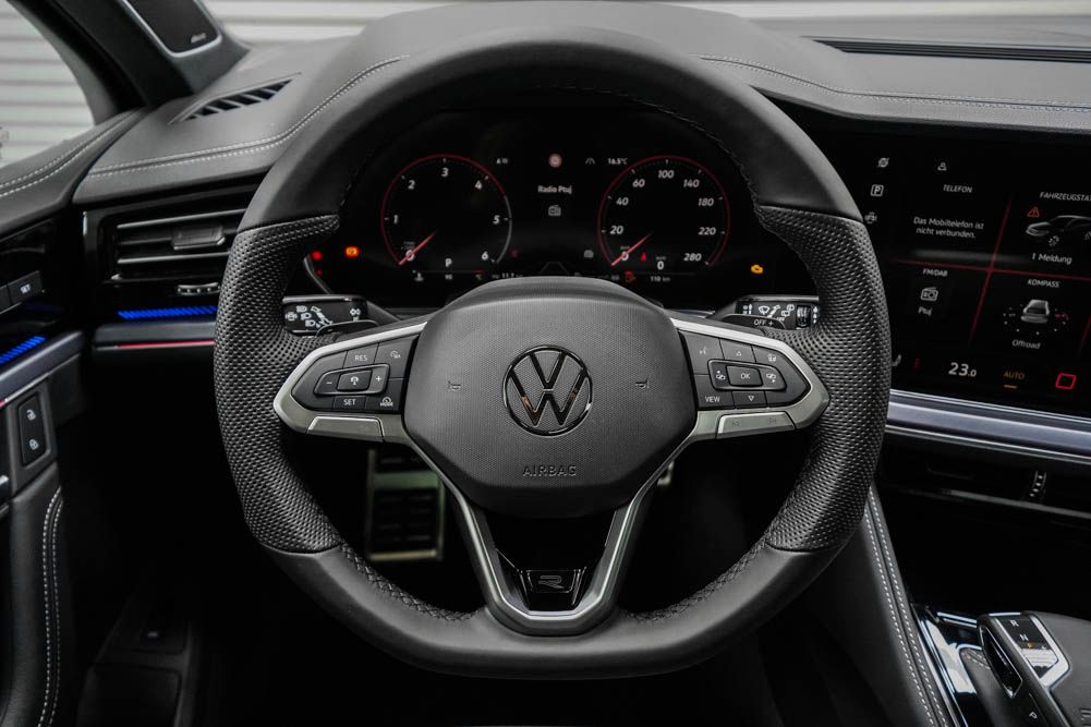 Volkswagen Touareg 2026 г. Чёрный, пробег 20 км