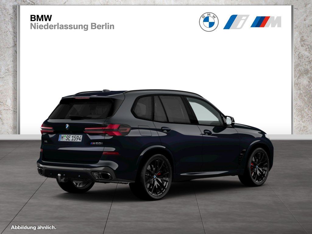 BMW X5 M60 2023 г. Чёрный, пробег 55058 км