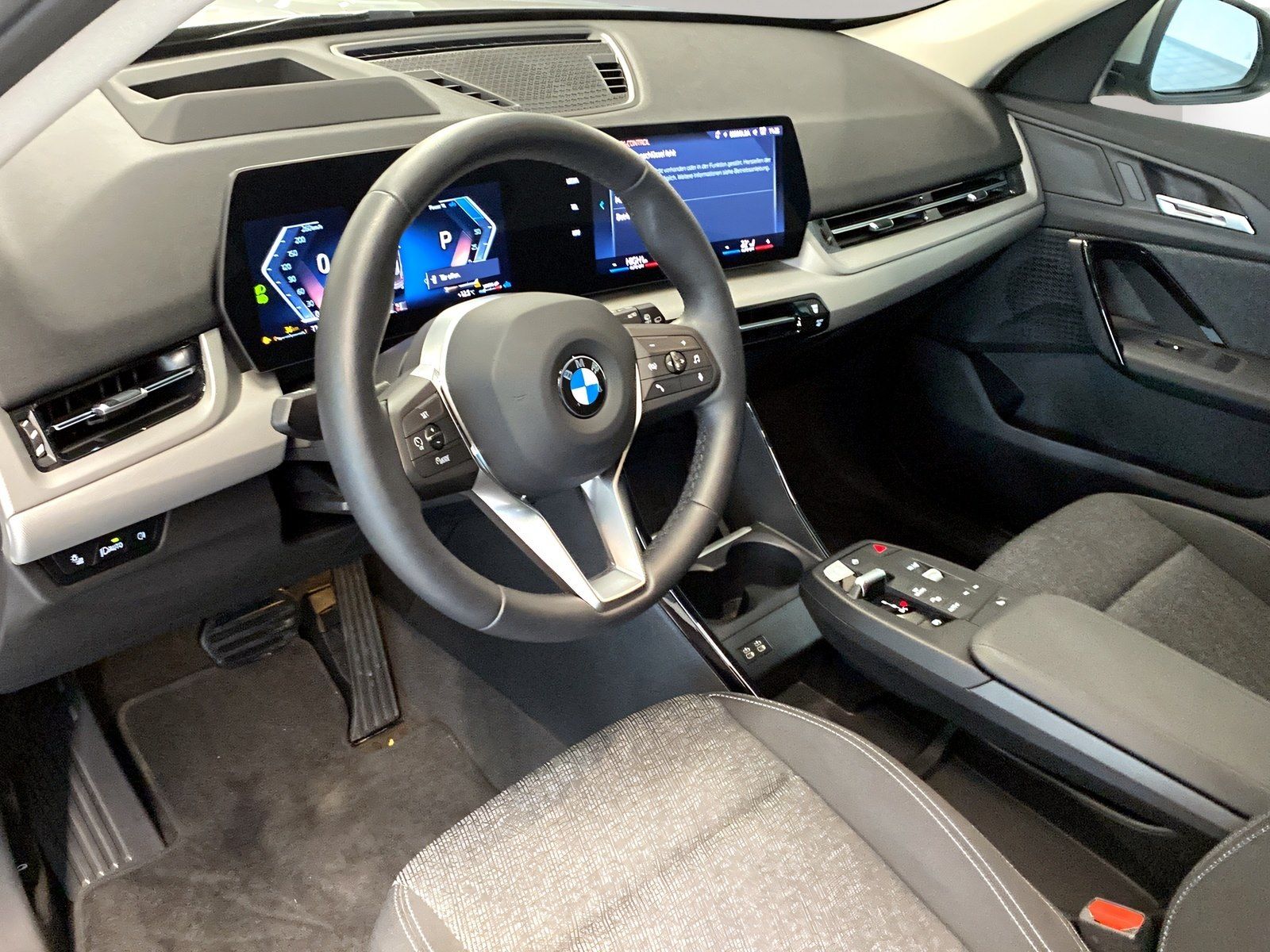 BMW X1 2025 г. Серебристый, пробег 14011 км