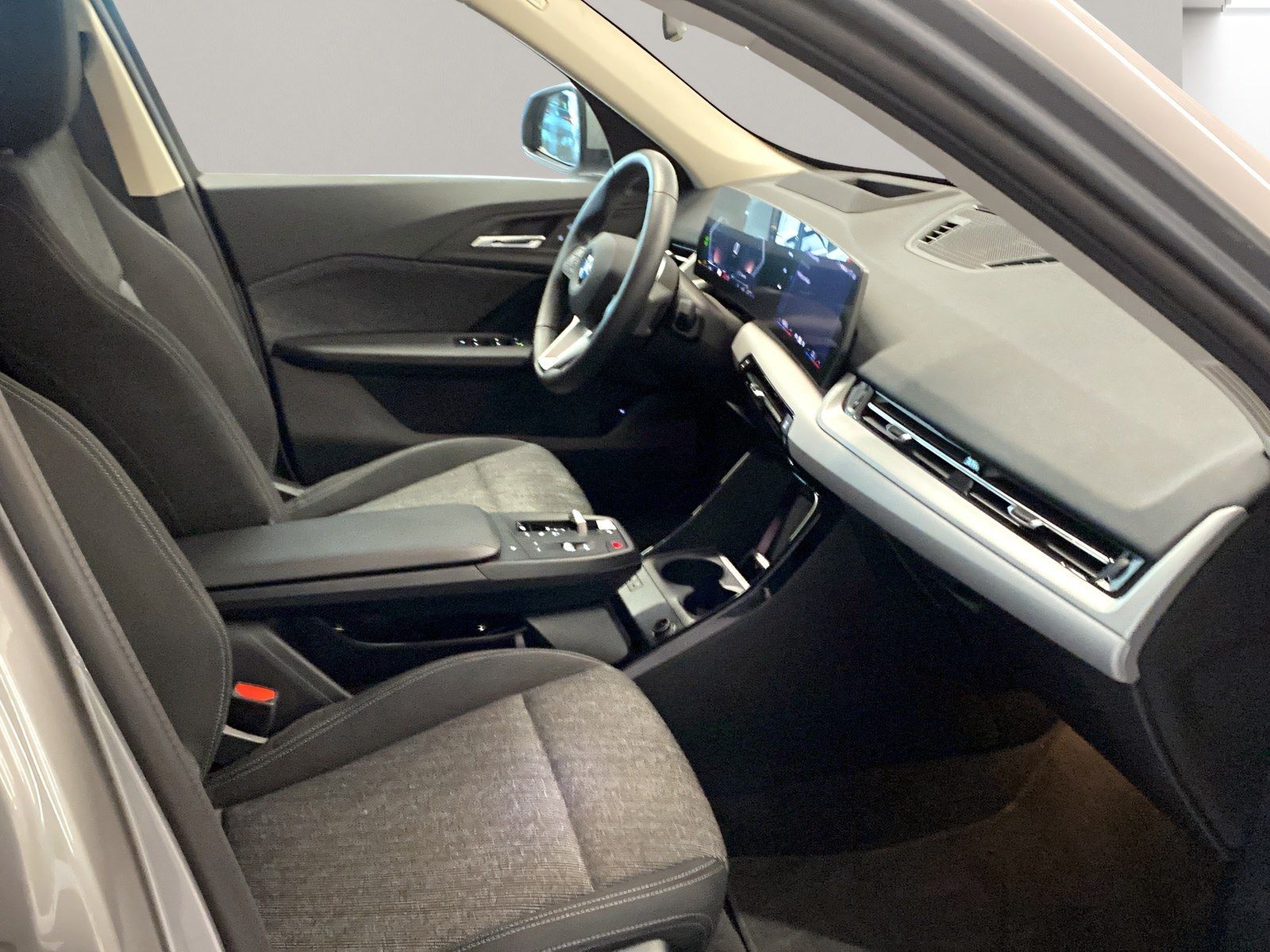 BMW X1 2025 г. Серебристый, пробег 14011 км