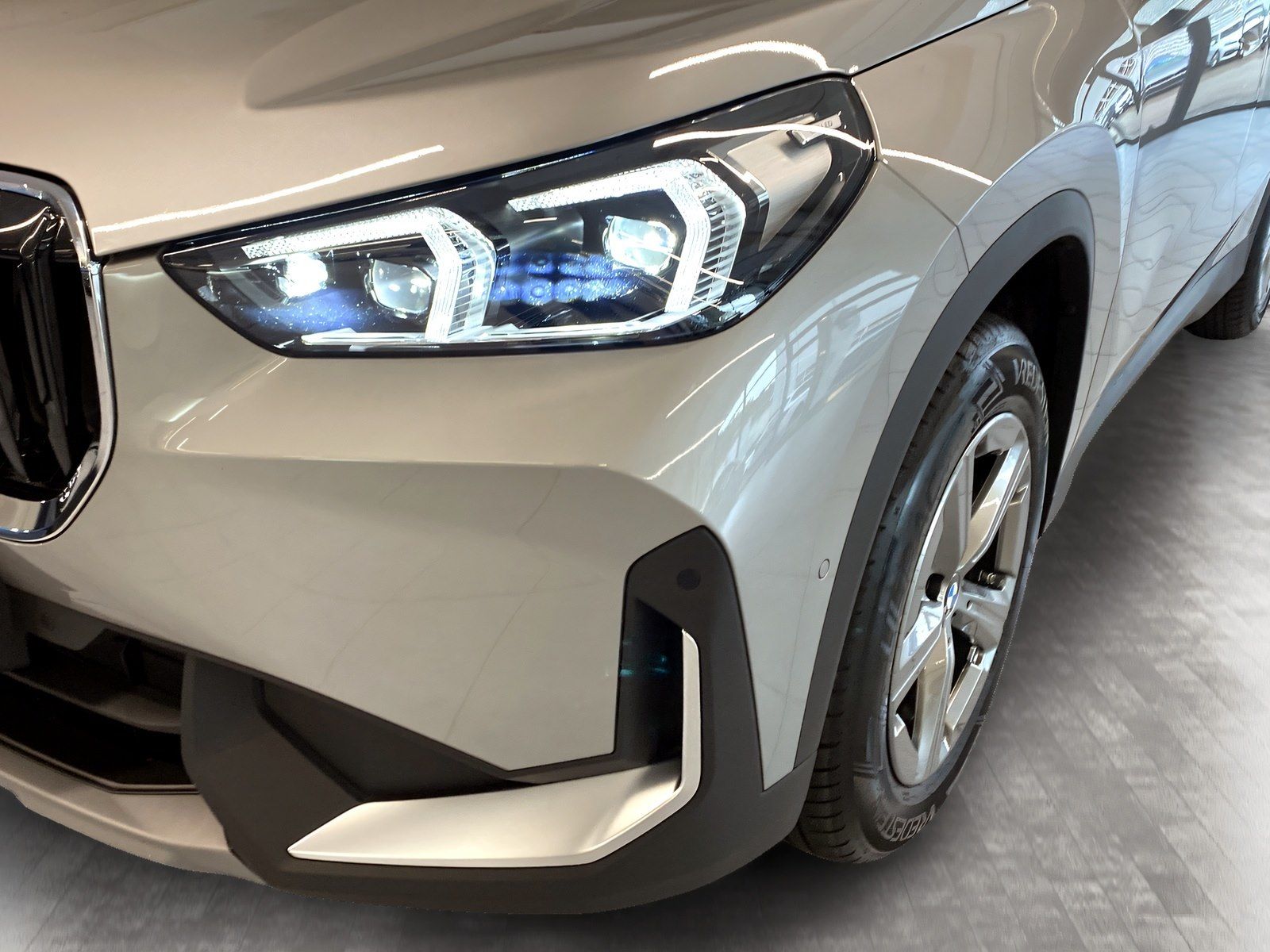 BMW X1 2025 г. Серебристый, пробег 14011 км
