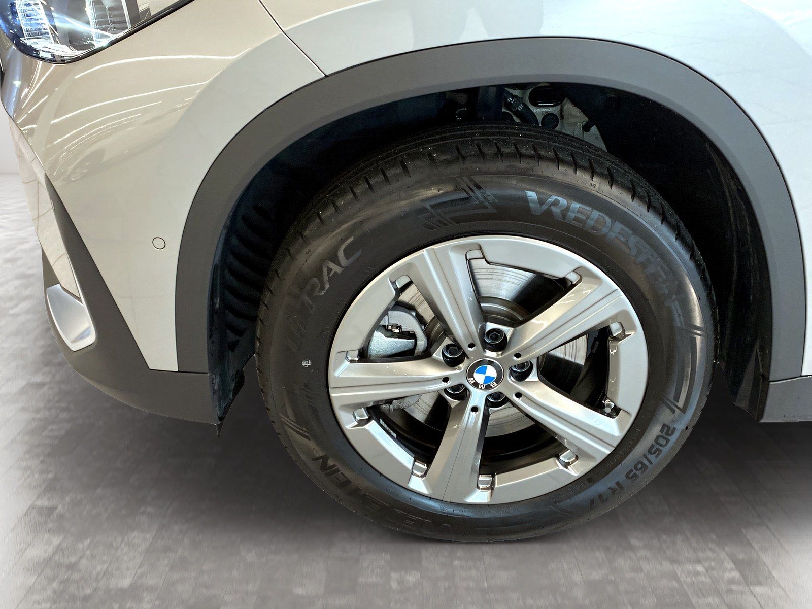 BMW X1 2025 г. Серебристый, пробег 14011 км