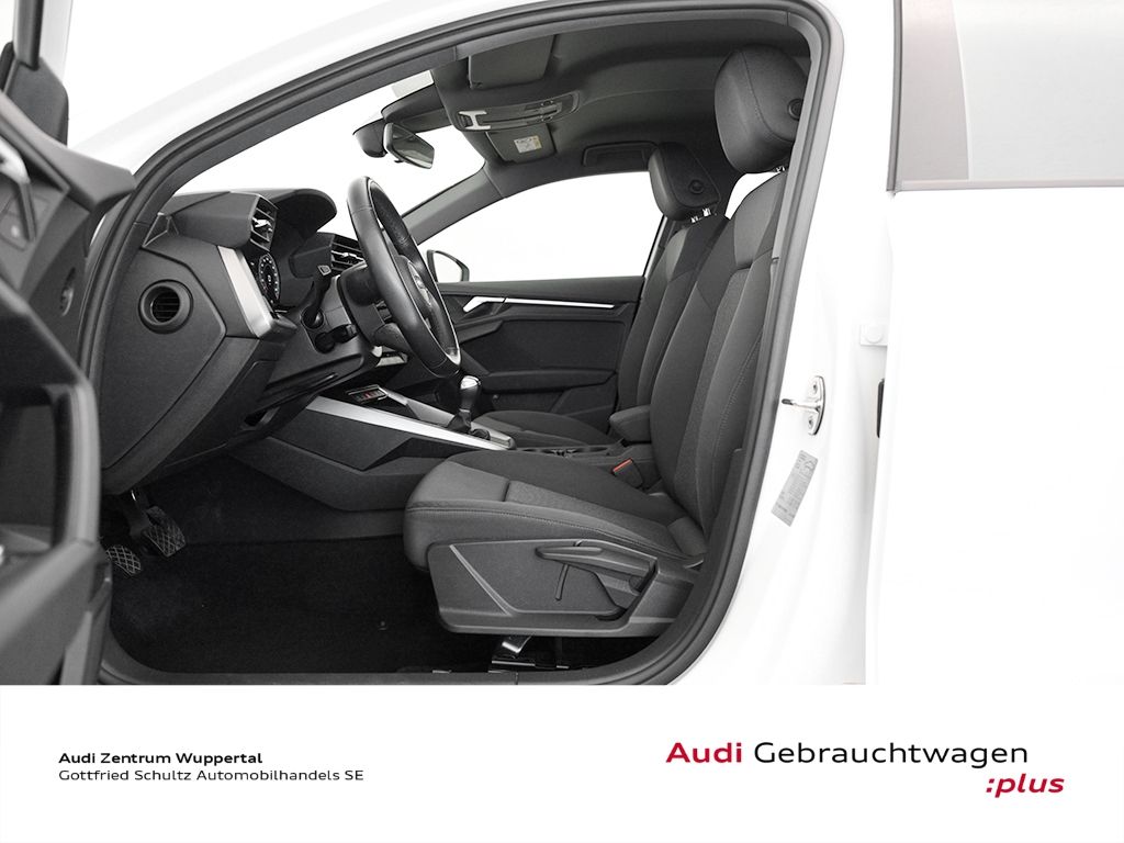 Audi A3 2023 г. Белый, пробег 36689 км