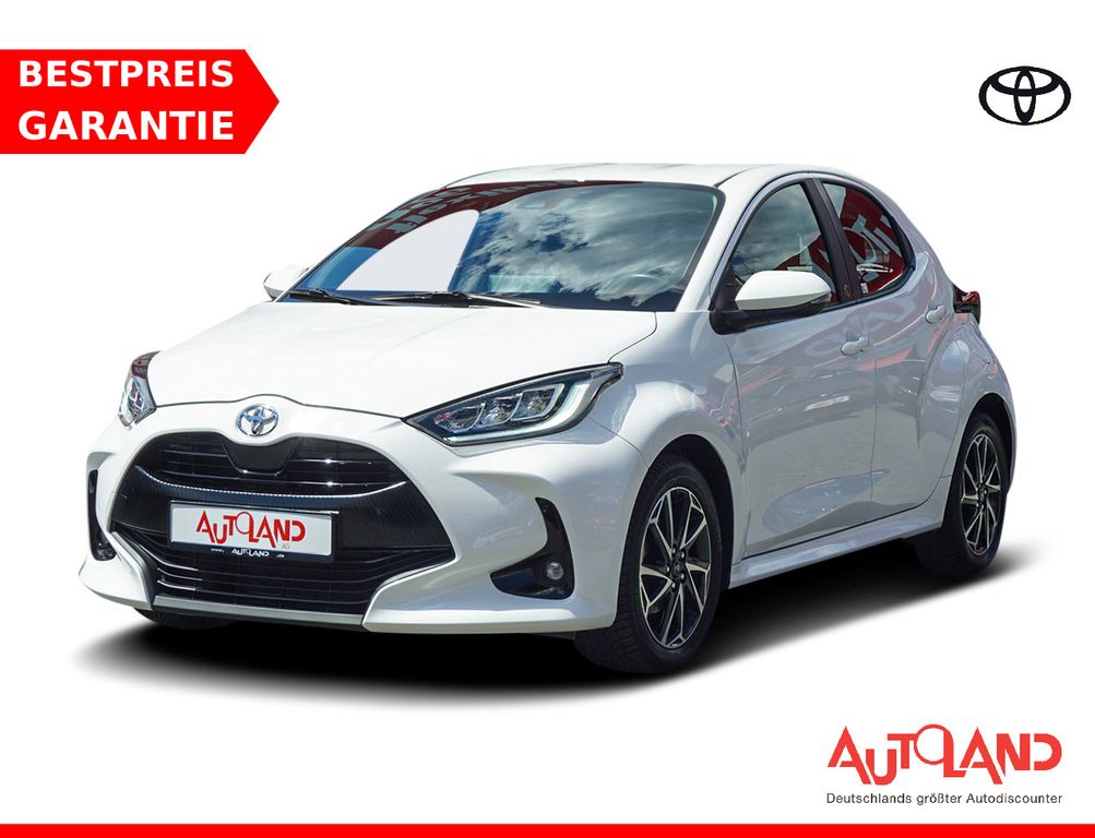 Toyota Yaris 2021 г. Белый, пробег 54042 км