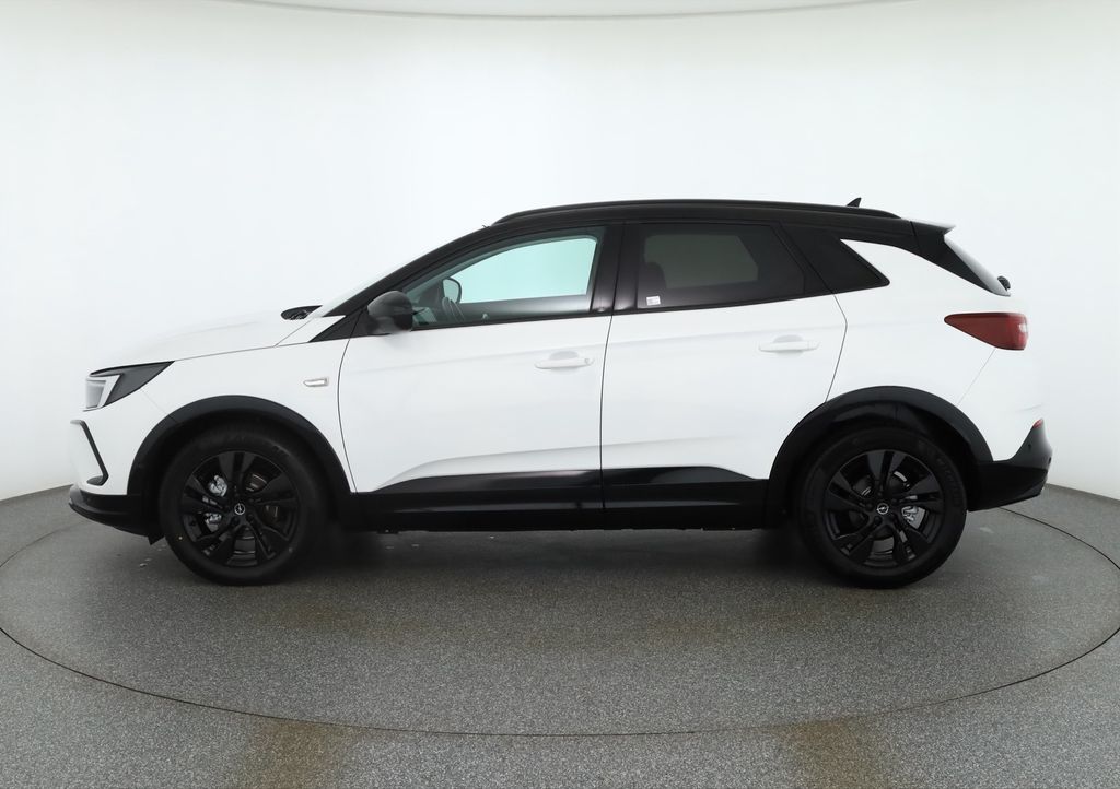 Opel GRANDLAND (X) 2023 г. Белый, пробег 39727 км
