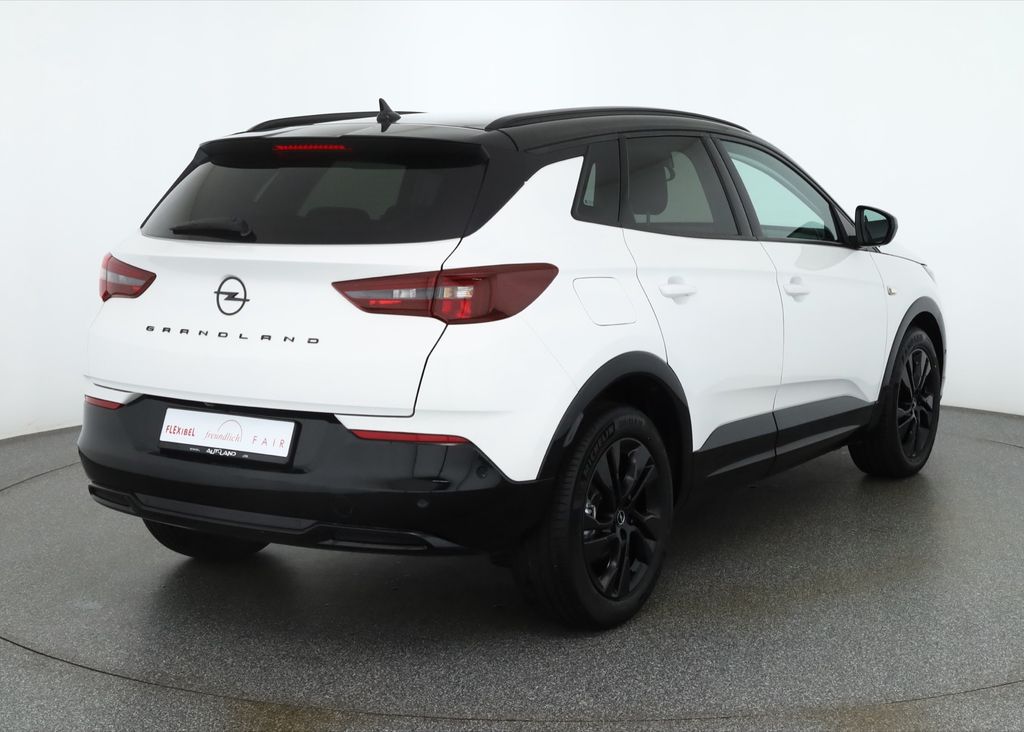 Opel GRANDLAND (X) 2023 г. Белый, пробег 39727 км