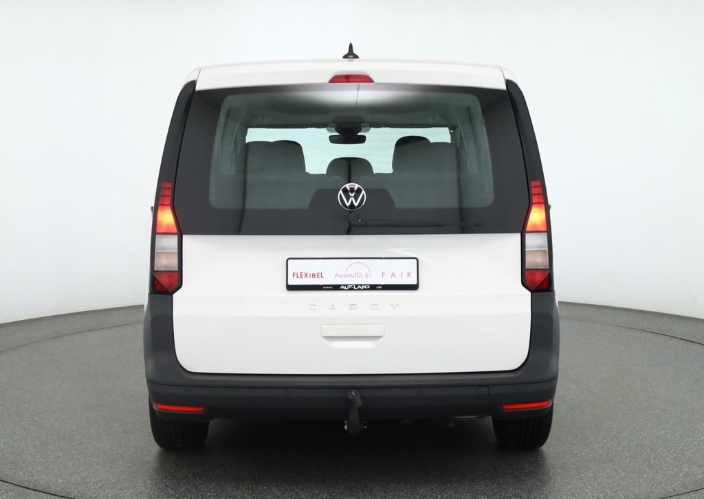Volkswagen Caddy 2022 г. Белый, пробег 32150 км
