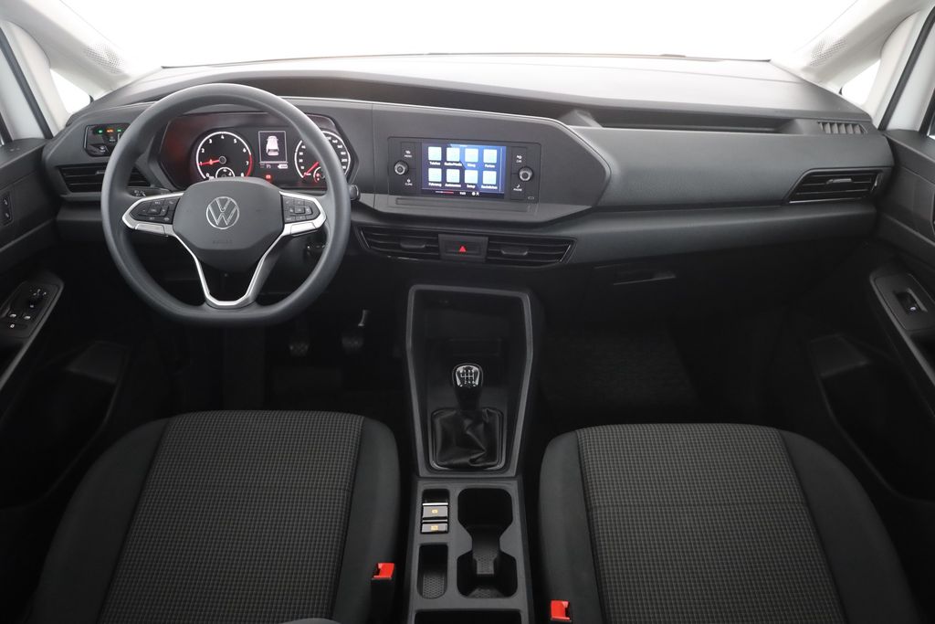 Volkswagen Caddy 2022 г. Белый, пробег 32150 км