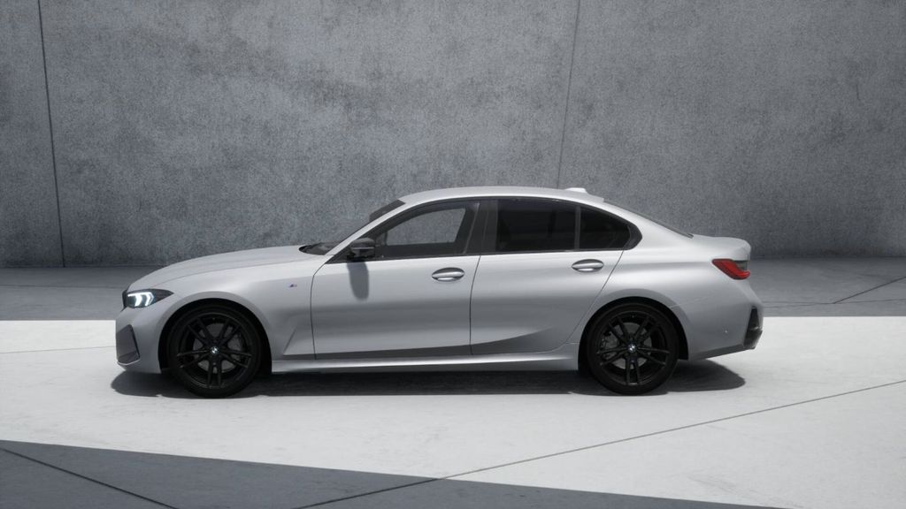 BMW 330 2024 г. Серый, пробег 37307 км