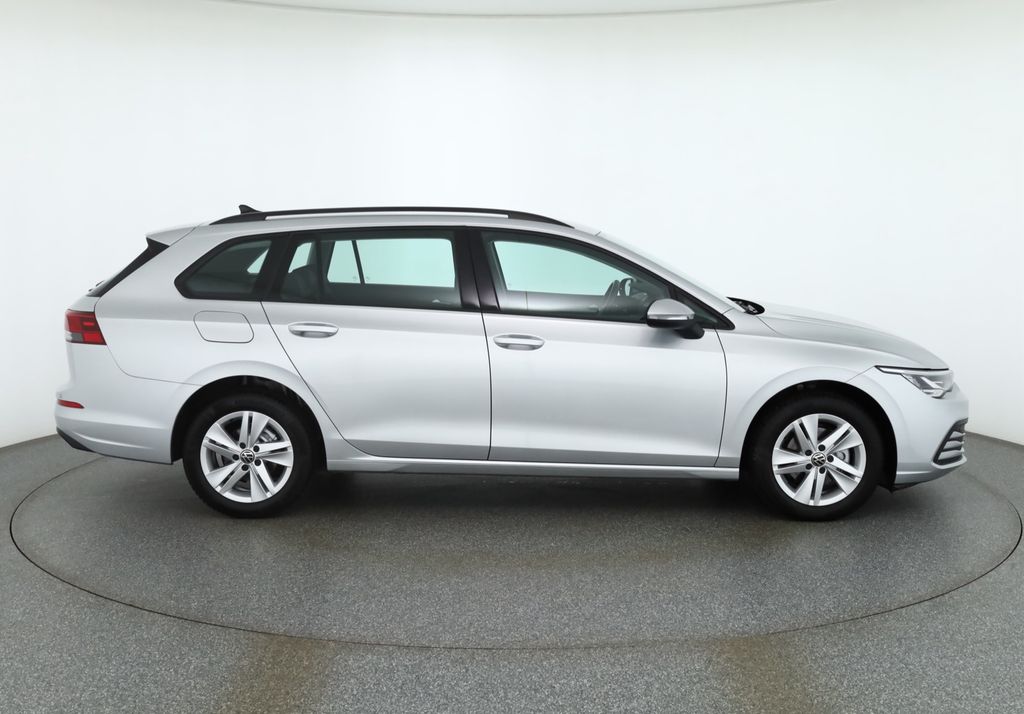 Volkswagen Golf 2024 г. Чёрный, пробег 32341 км
