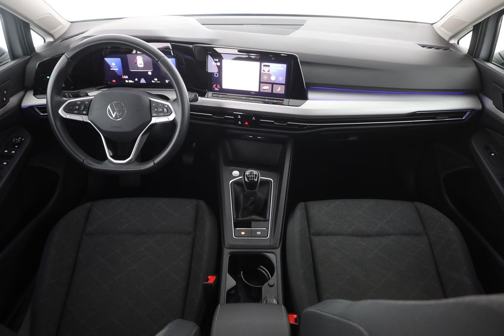 Volkswagen Golf 2024 г. Чёрный, пробег 32341 км