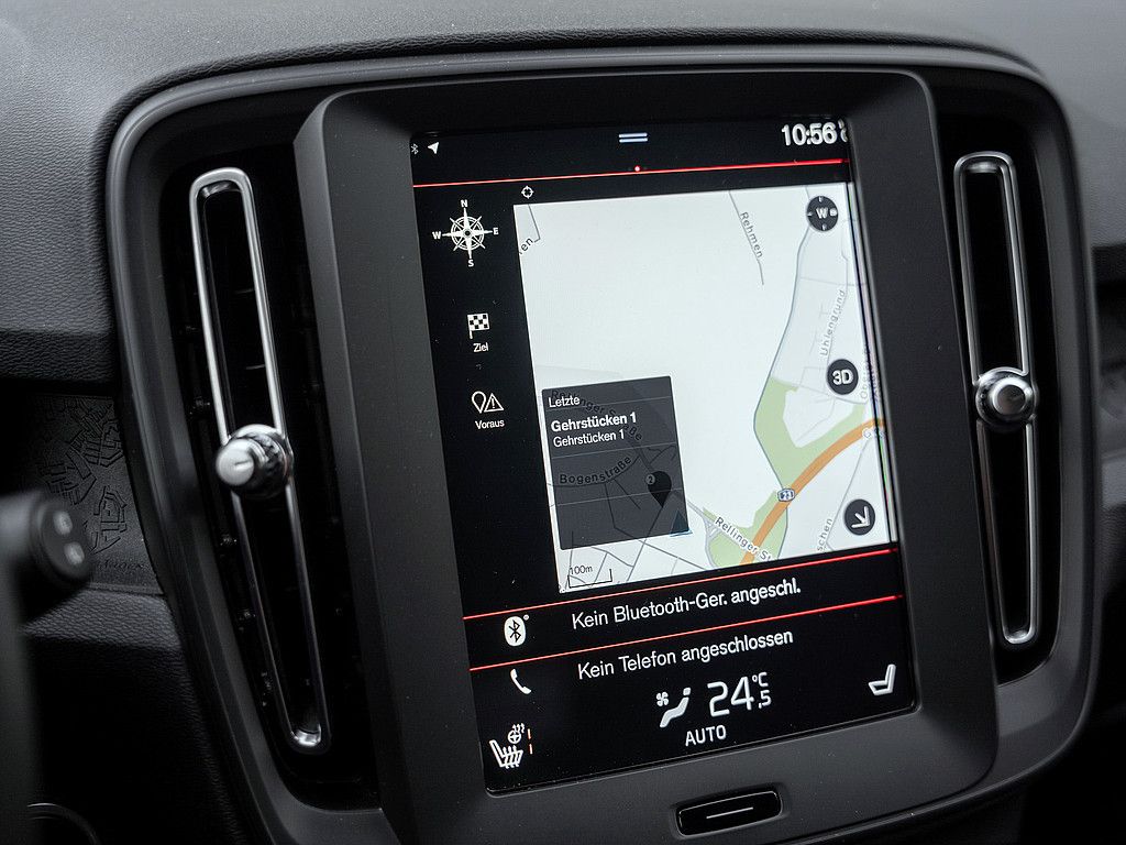 Volvo XC40 2023 г. Серый, пробег 39500 км