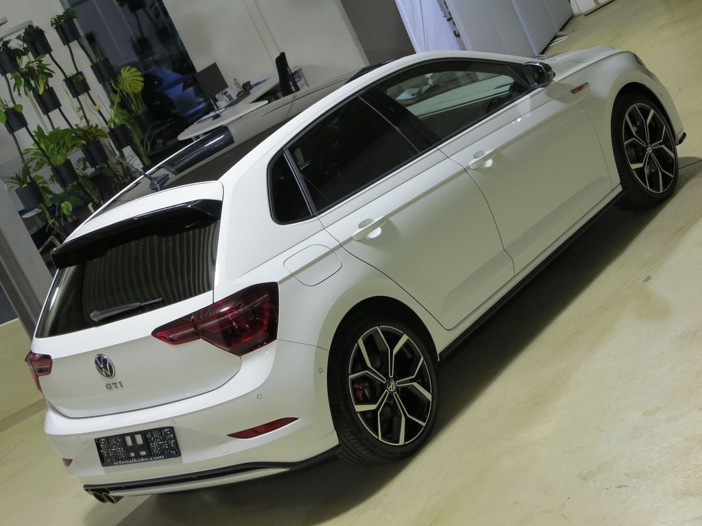 Volkswagen Polo 2023 г. Белый, пробег 57400 км