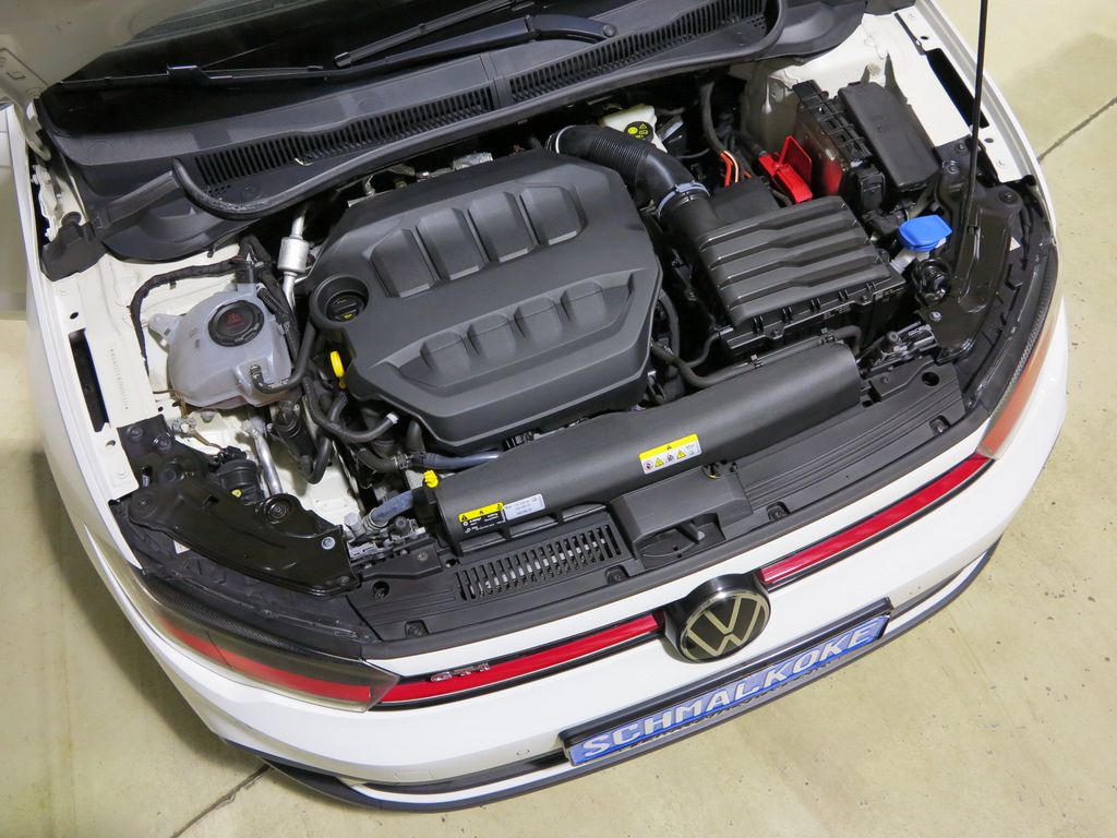 Volkswagen Polo 2023 г. Белый, пробег 57400 км