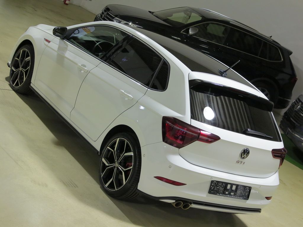 Volkswagen Polo 2023 г. Белый, пробег 57400 км