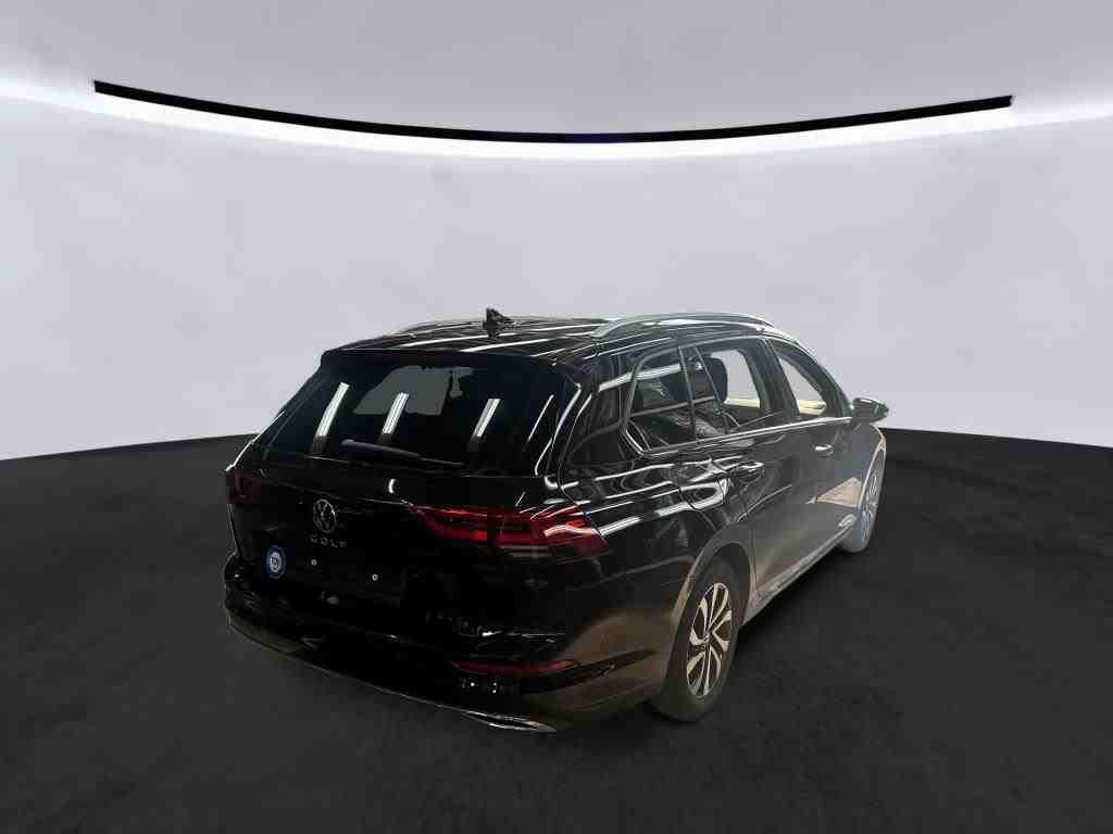 Volkswagen Golf 2023 г. Чёрный, пробег 60000 км