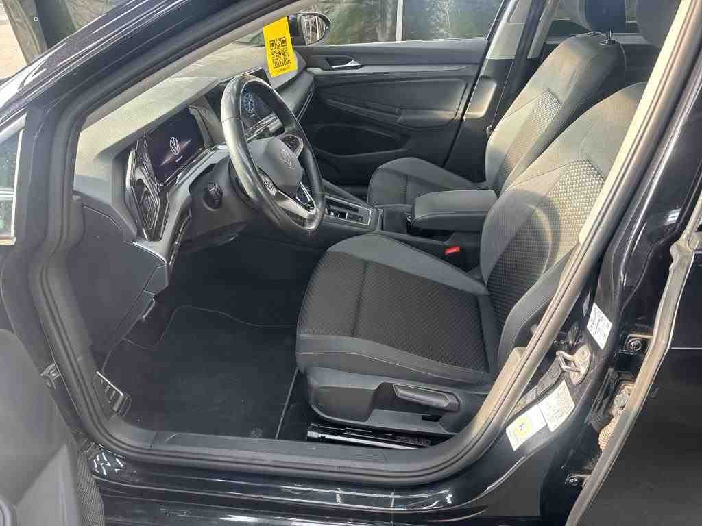 Volkswagen Golf 2023 г. Чёрный, пробег 60000 км