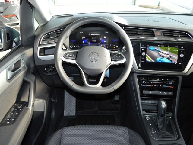 Volkswagen Touran 2026 г. Серый, пробег 11800 км