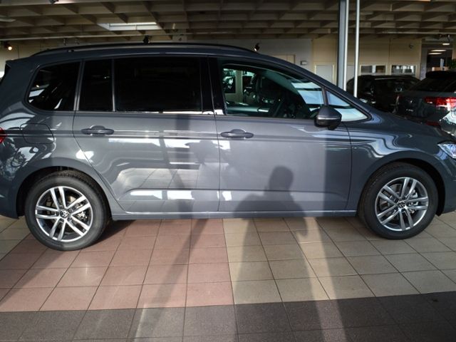 Volkswagen Touran 2026 г. Серый, пробег 11800 км