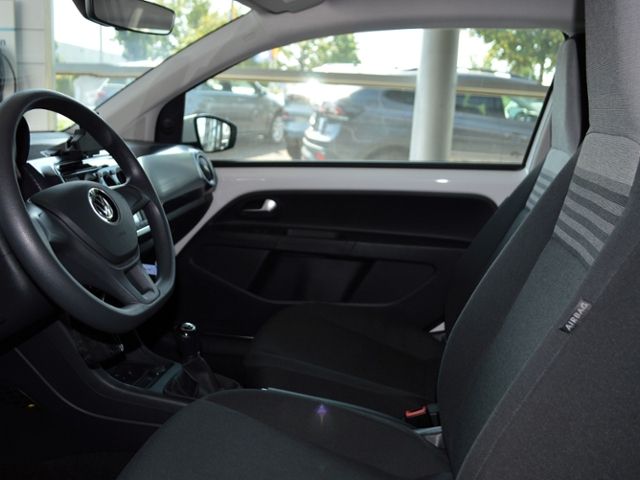 Volkswagen up! 2023 г. Белый, пробег 26800 км