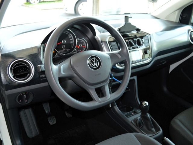 Volkswagen up! 2023 г. Белый, пробег 26800 км