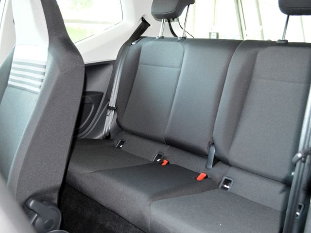Volkswagen up! 2023 г. Белый, пробег 26800 км