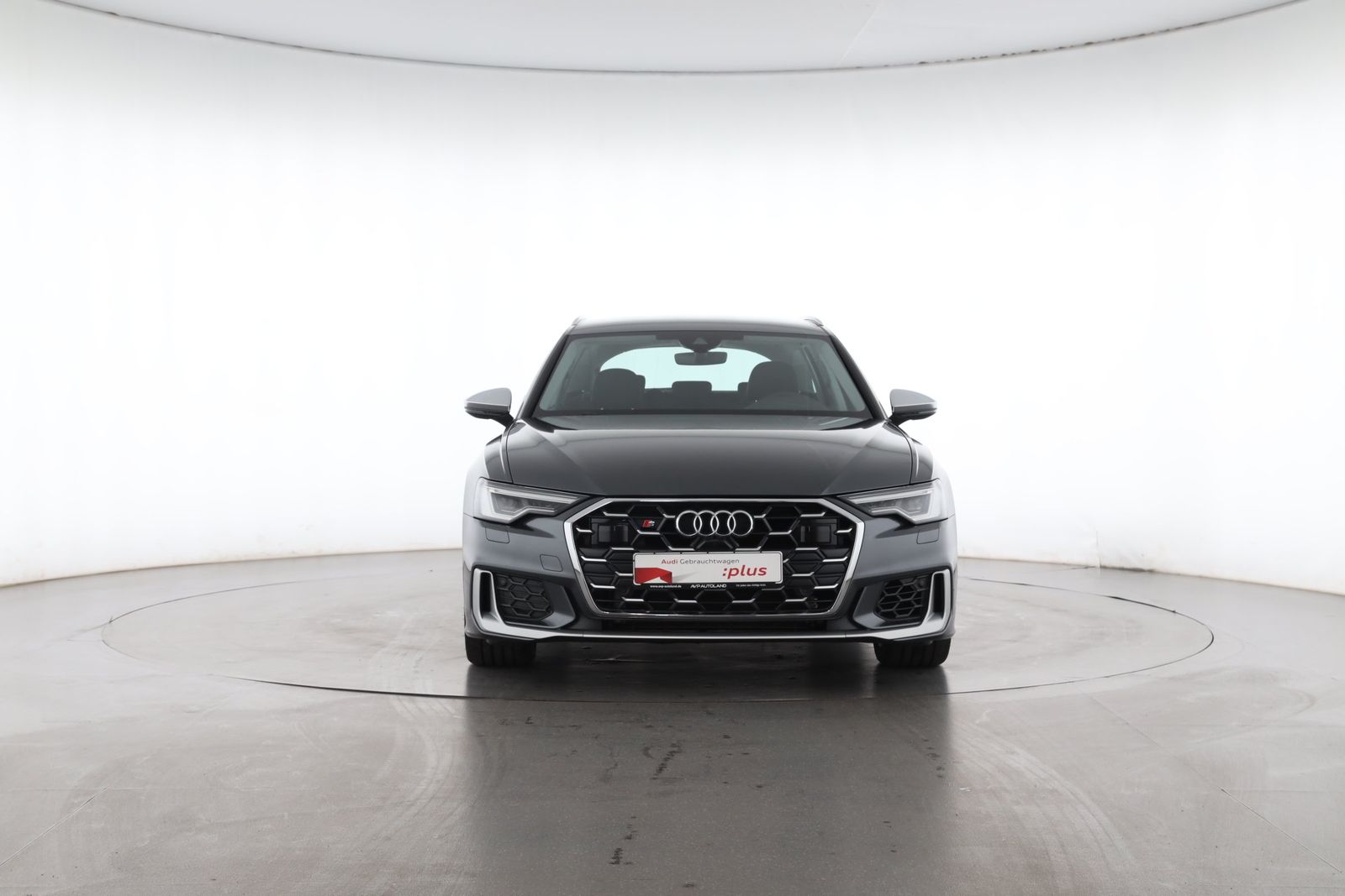 Audi S6 2024 г. Серый, пробег 27700 км