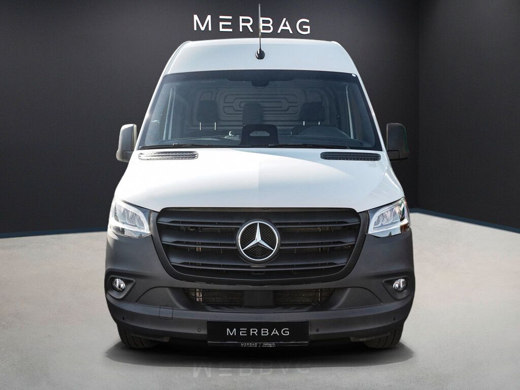 Mercedes-Benz SPRINTER 2024 г. Белый, пробег 52700 км