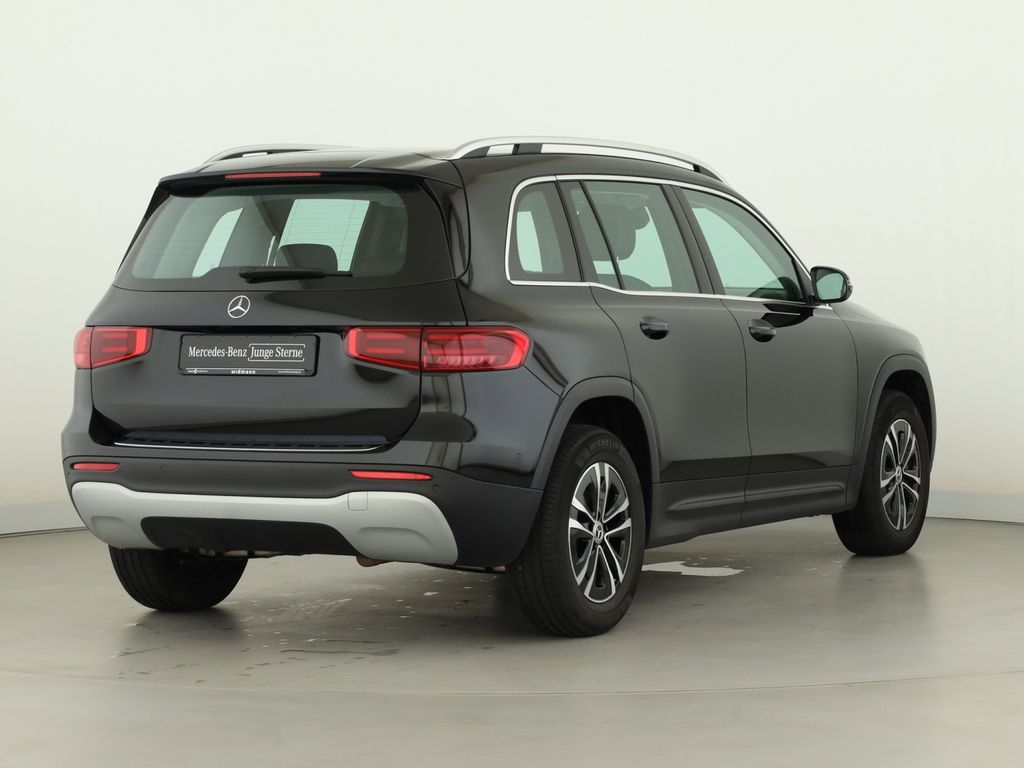 Mercedes-Benz GLB 200 2025 г. Чёрный, пробег 49887 км