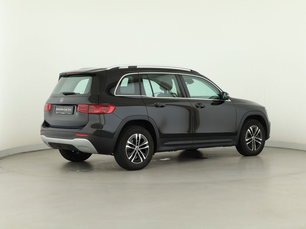Mercedes-Benz GLB 200 2025 г. Чёрный, пробег 49887 км