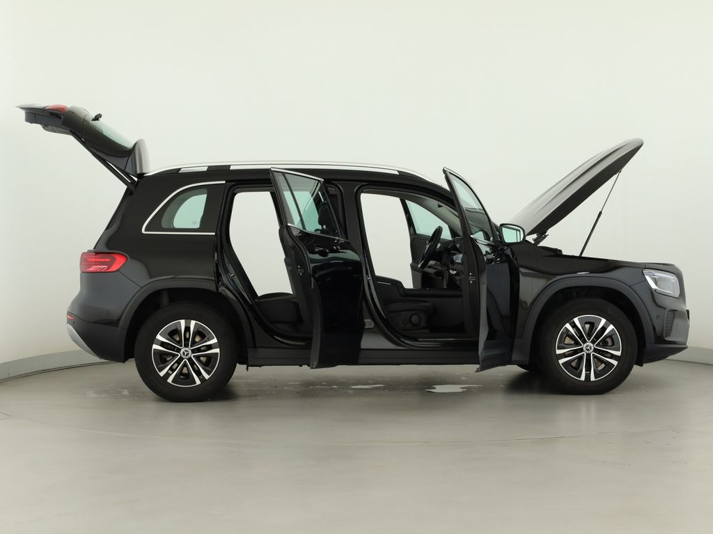 Mercedes-Benz GLB 200 2025 г. Чёрный, пробег 49887 км