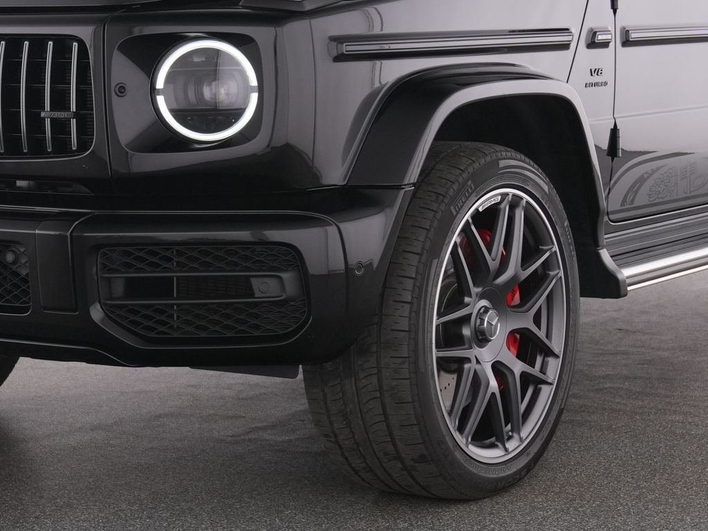 Mercedes-Benz G 63 AMG 2023 г. Чёрный, пробег 17512 км