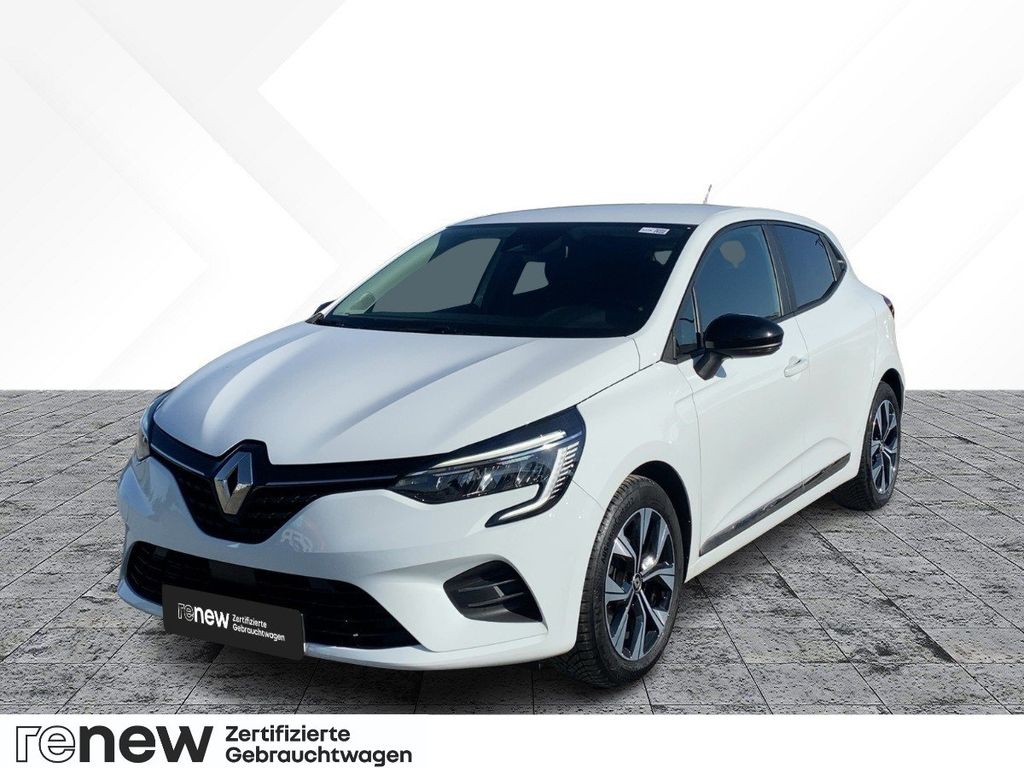 Renault Clio 2023 г. Белый, пробег 54731 км