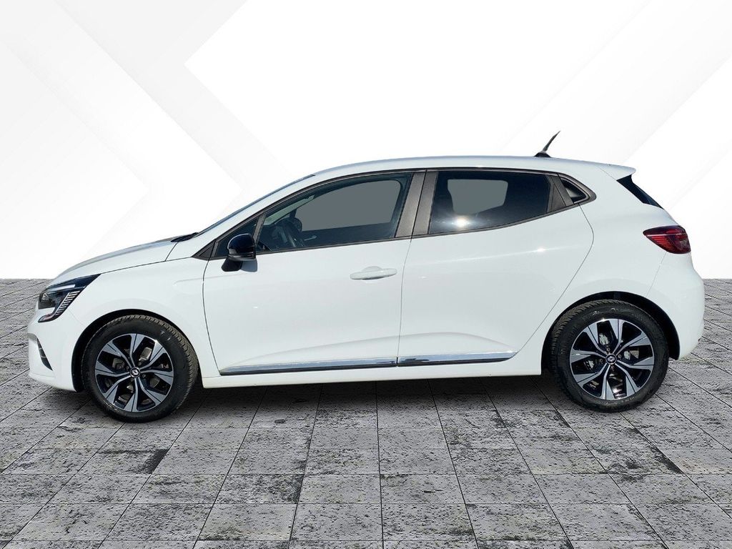 Renault Clio 2023 г. Белый, пробег 54731 км