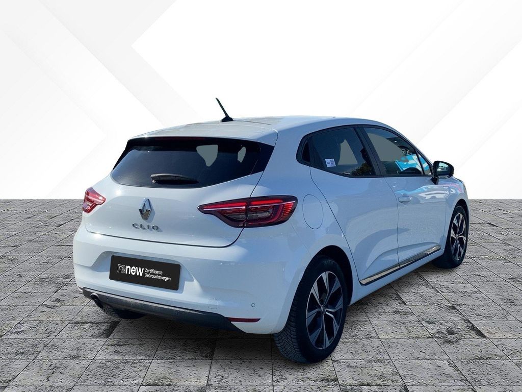 Renault Clio 2023 г. Белый, пробег 54731 км