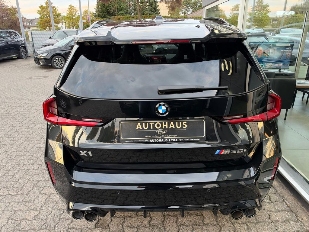 BMW X1 2026 г. Чёрный, пробег 7407 км