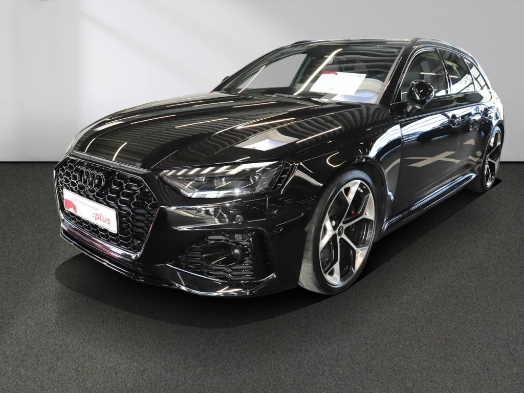 Audi RS4 2024 г. Чёрный, пробег 44100 км