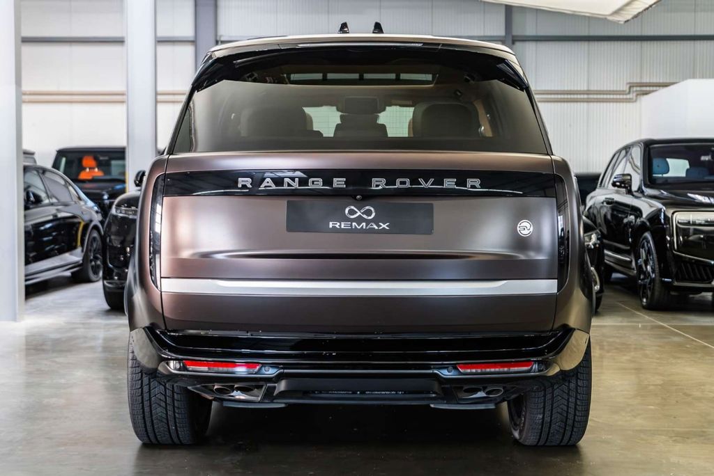 Land Rover Range Rover 2024 г. Коричневый, пробег 21290 км