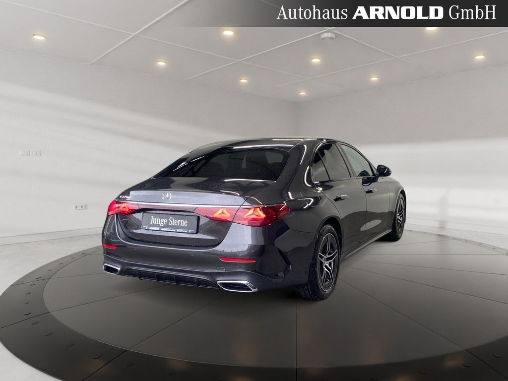 Mercedes-Benz E 220 2023 г. Серый, пробег 43220 км