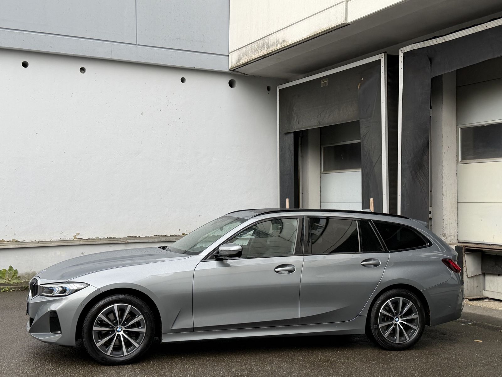 BMW 320 2023 г. Серый, пробег 57000 км