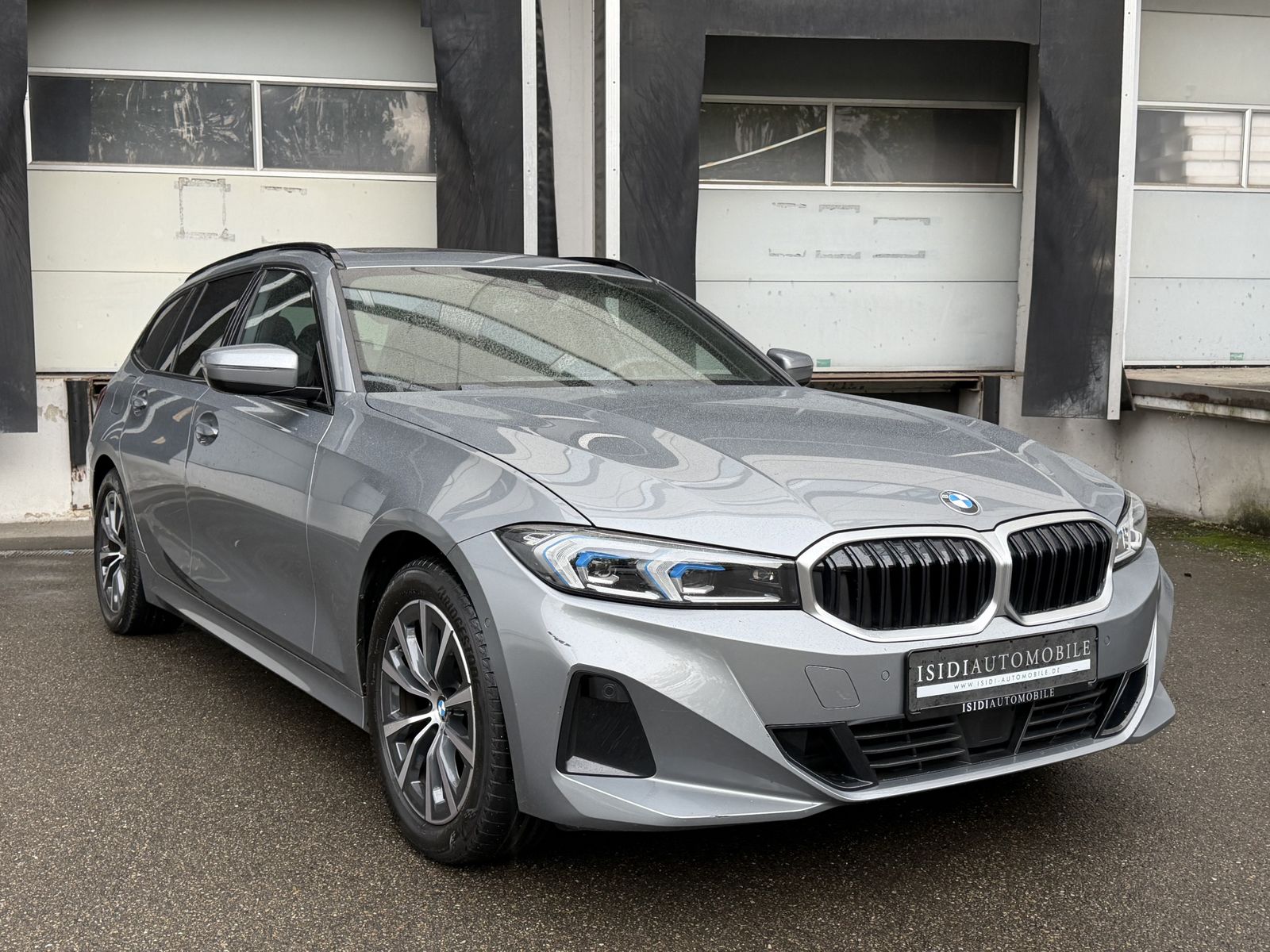 BMW 320 2023 г. Серый, пробег 57000 км