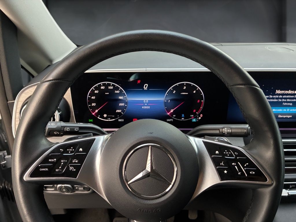 Mercedes-Benz V 300 2025 г. Серебристый, пробег 39776 км
