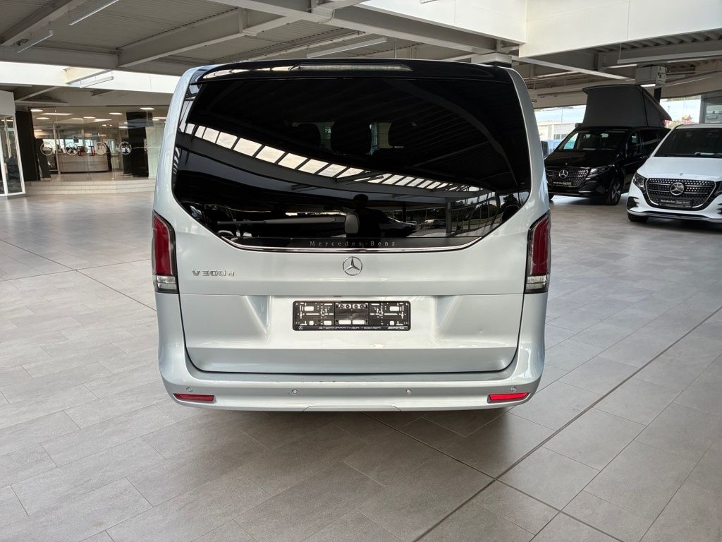 Mercedes-Benz V 300 2025 г. Серебристый, пробег 39776 км