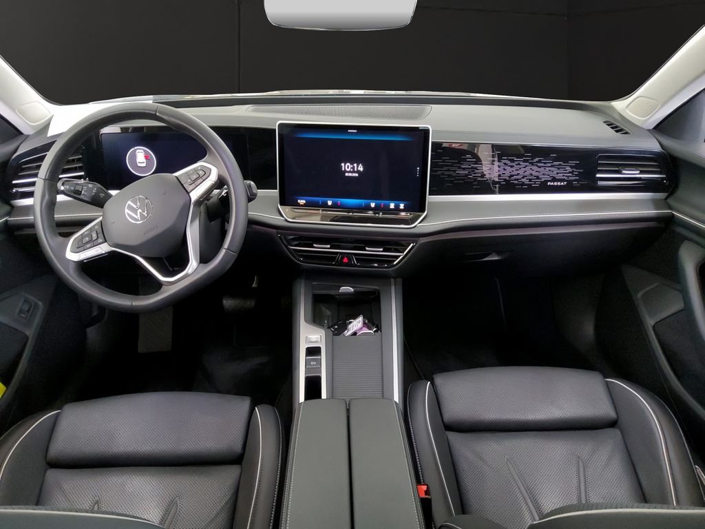 Volkswagen PASSAT VARIANT 2024 г. Серый, пробег 38069 км