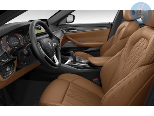BMW 530 2023 г. Синий, пробег 28245 км