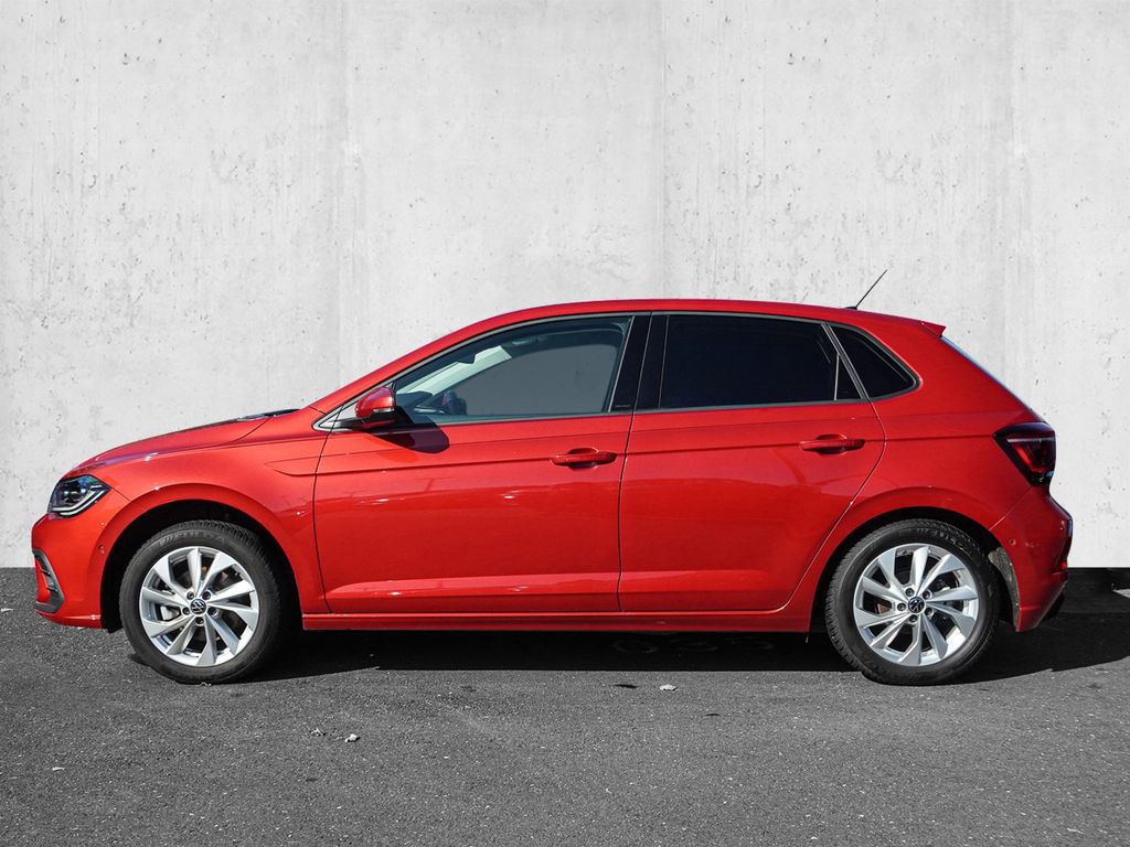 Volkswagen Polo 2024 г. Красный, пробег 34942 км