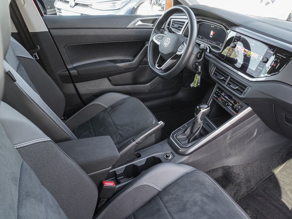 Volkswagen Polo 2024 г. Красный, пробег 34942 км