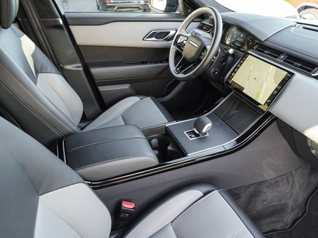 Land Rover Range Rover Velar 2024 г. Серый, пробег 54604 км