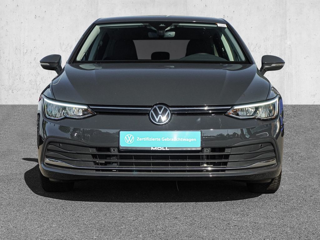 Volkswagen Golf 2024 г. Серый, пробег 27577 км
